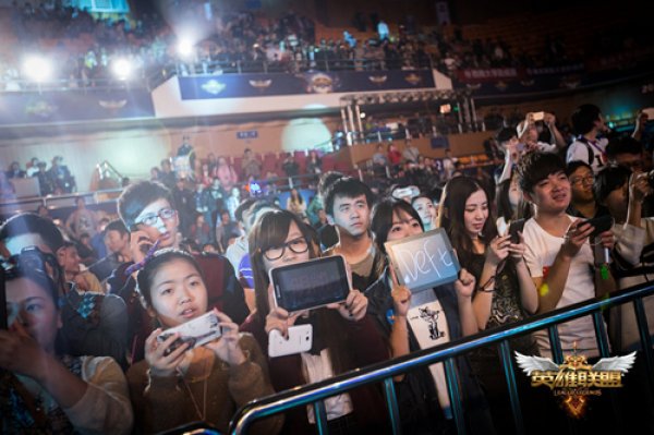 【战报】2021KPL春季赛常规赛第二轮W2D3，重庆QGhappy 3-0 西安WE