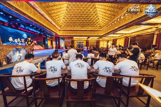 【前瞻】2025LPL春季赛 FPX vs LGD，FPX状态极差还能赢吗？